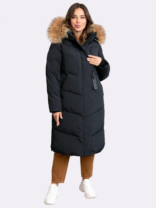 Пальто утепленное стеганое зимнее с капюшоном с мехом