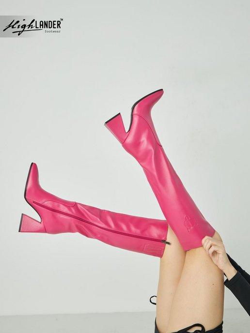 Сапоги осенние кожаные на каблуке чулки розовые модные