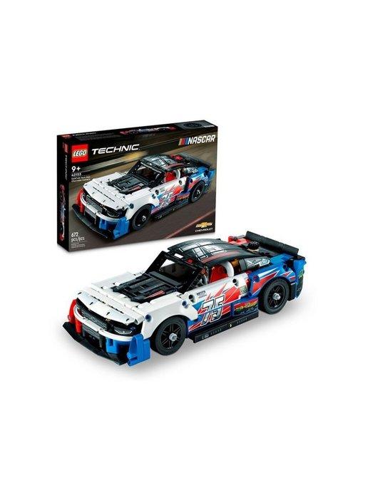 Конструктор Technic NASCAR Chevrolet Camaro ZL1 672 д