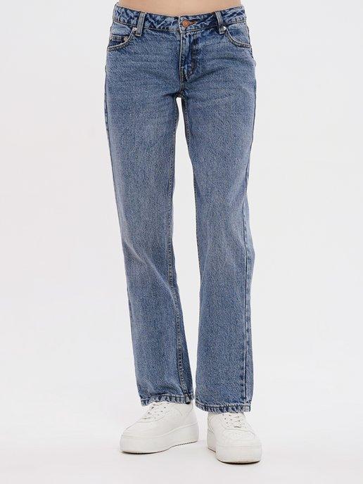 Классические прямые джинсы с заниженной талией