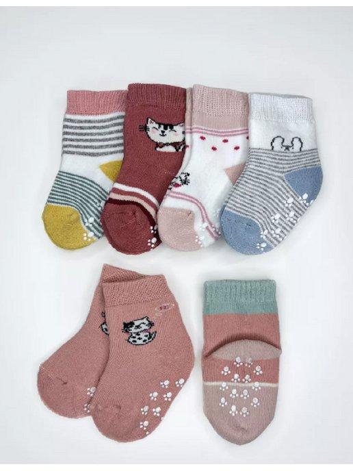 Теплые носки для малышей со стопперами