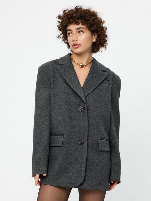 Объемное короткое Пальто-пиджак