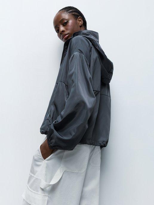 Куртка-ветровка укороченная летняя с рюкзаком
