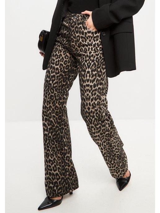 Леопардовые прямые джинсы клеш с принтом